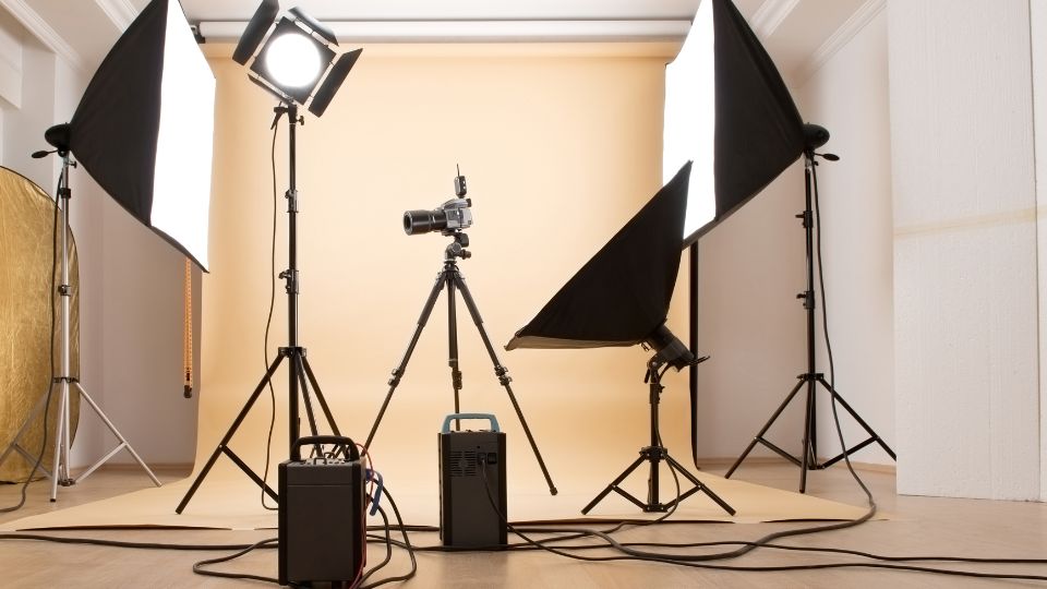 reflectors for filmmaking - filming setup with lighting reflectors
